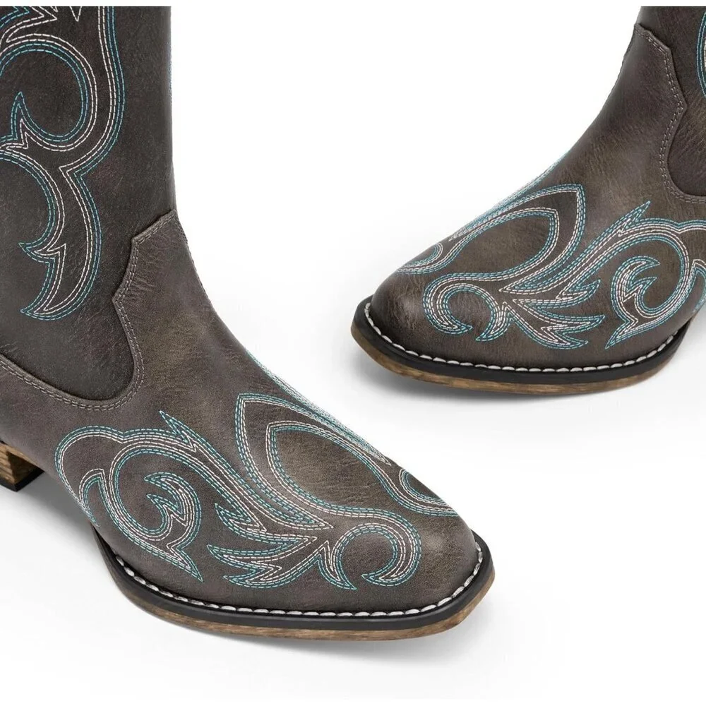 Women Faux Leather Dark Brown Knee High Chunky Heel Side Zipper Embroidered Boot
